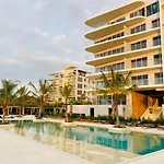 Modern Loft In Resort-Style Condo - Cartagena